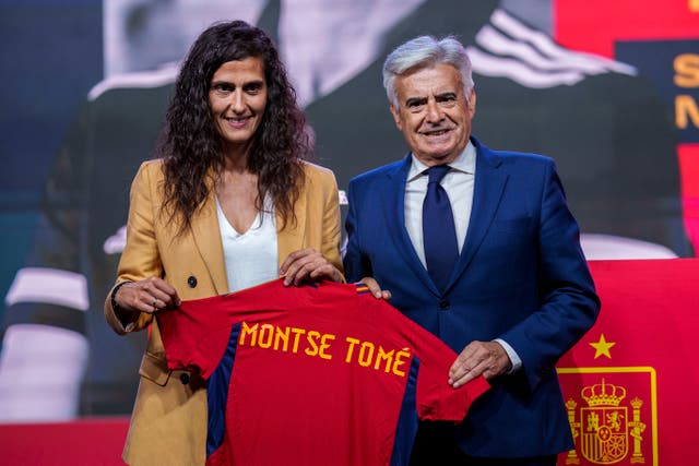 President of the RFEF management commission Pedro Rocha (right) with national team head coach Montse Tome