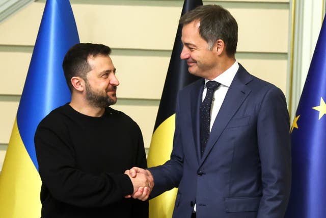 Ukraine’s president Volodymyr Zelensky, left, and Belgium’s prime minister Alexander De Croo 
