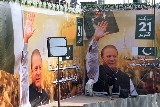 Huge portraits of Nawaz Sharif 