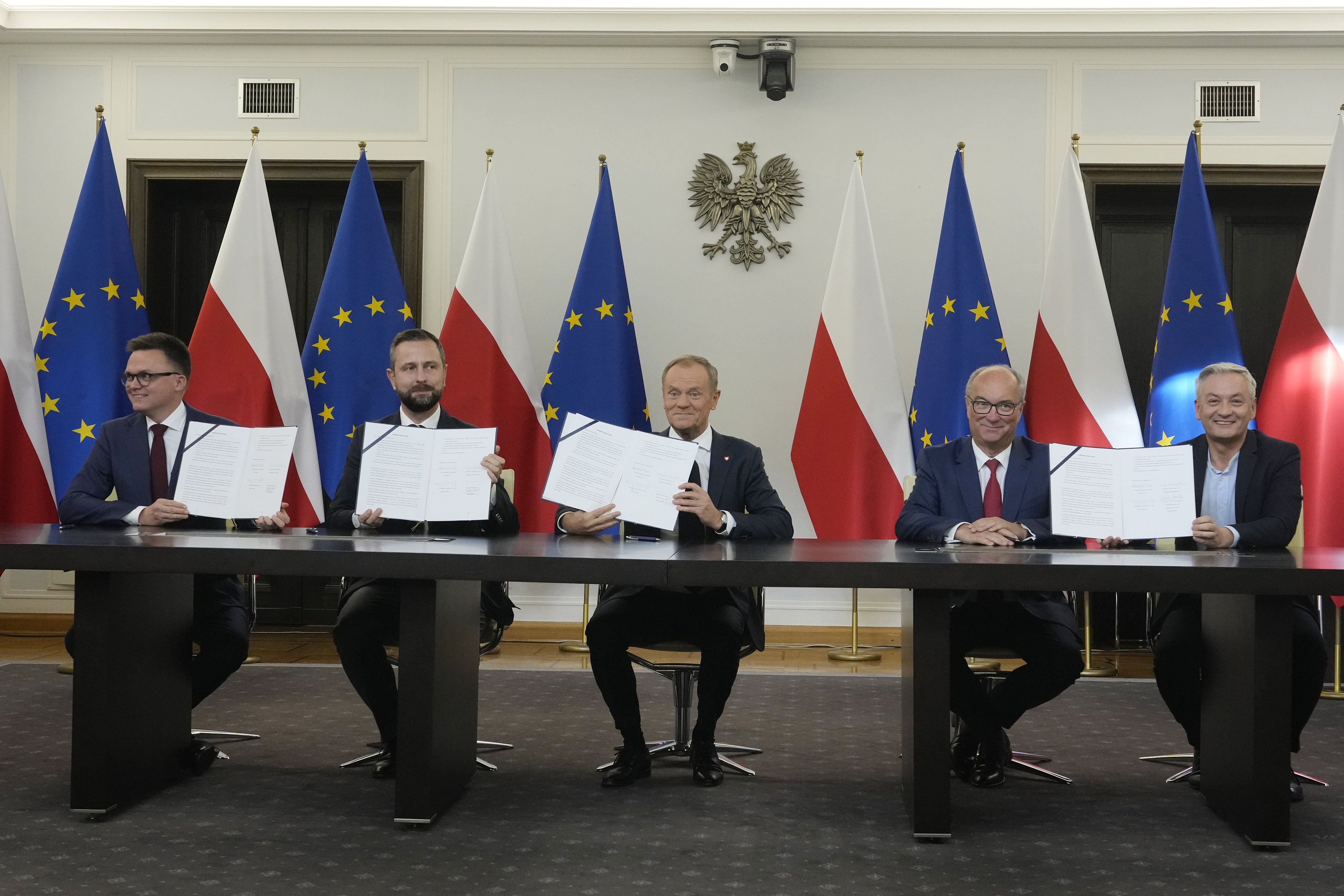 Poland S Opposition Leaders Sign Deal Which Lays Ground For New   Cadd96036ad74fada6e506466c84f93f 