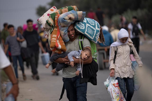 Palestinians flee