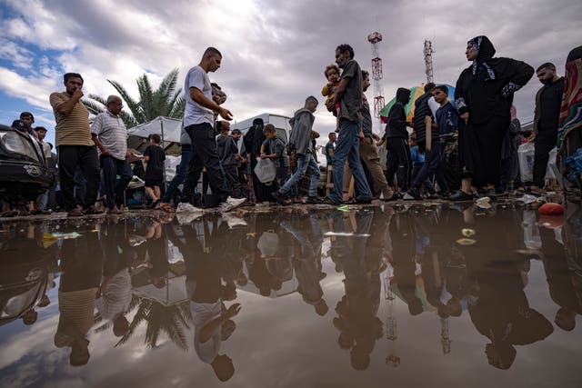 Palestinians in a tent camp in Khan Younis 