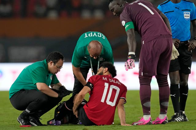 Mohamed Salah receives treatment 