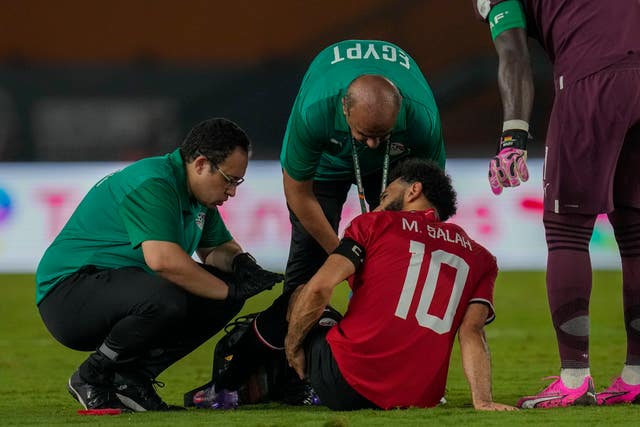 Egypt’s Mohamed Salah receives medical treatment 