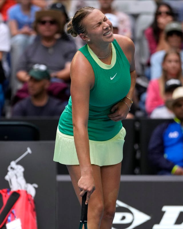 Amanda Anisimova struggled with stomach cramps