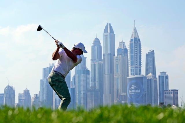 Rory McIlroy tees off on 8th hole at the Dubai Desert Classic
