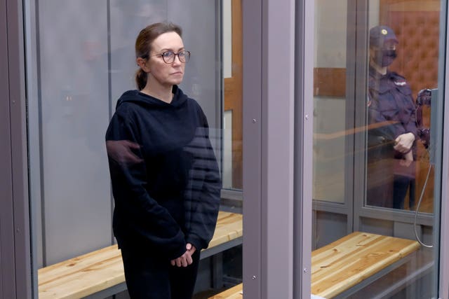 Russian Court Extends Detention Of Us Russian Journalist Alsu