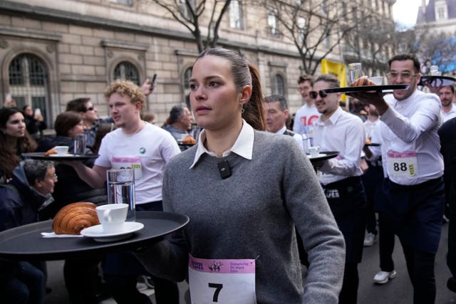 France Waiters Run