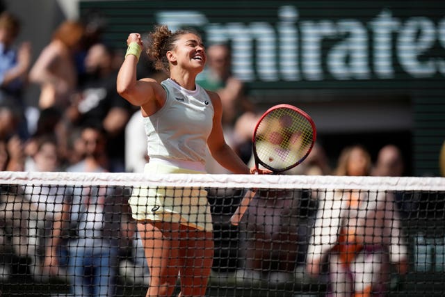 Jasmine Paolini celebrates her victory over Elena Rybakina