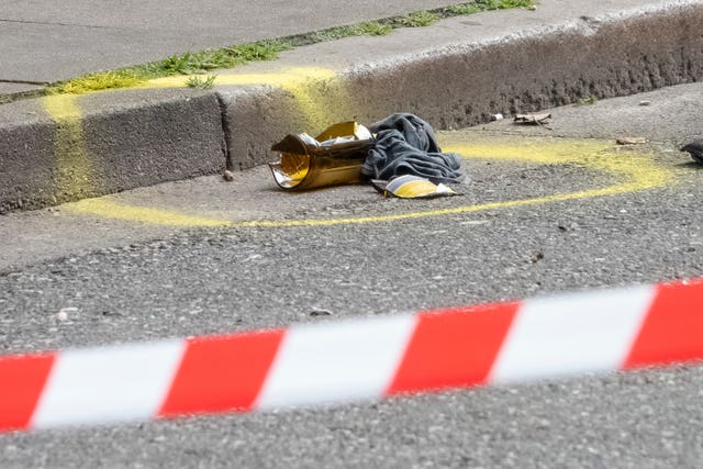 An object marked with a spray circle lies at the scene of the incident 