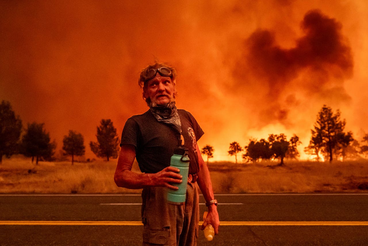 Californias Largest Wildfire Explodes In Size As Fires Rage Across Us