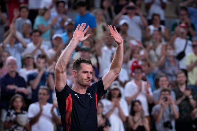 An emotional Andy Murray waves to Court Suzanne Lenglen 