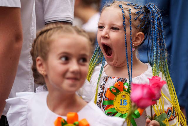 Pupils in traditional Ukrainian dress