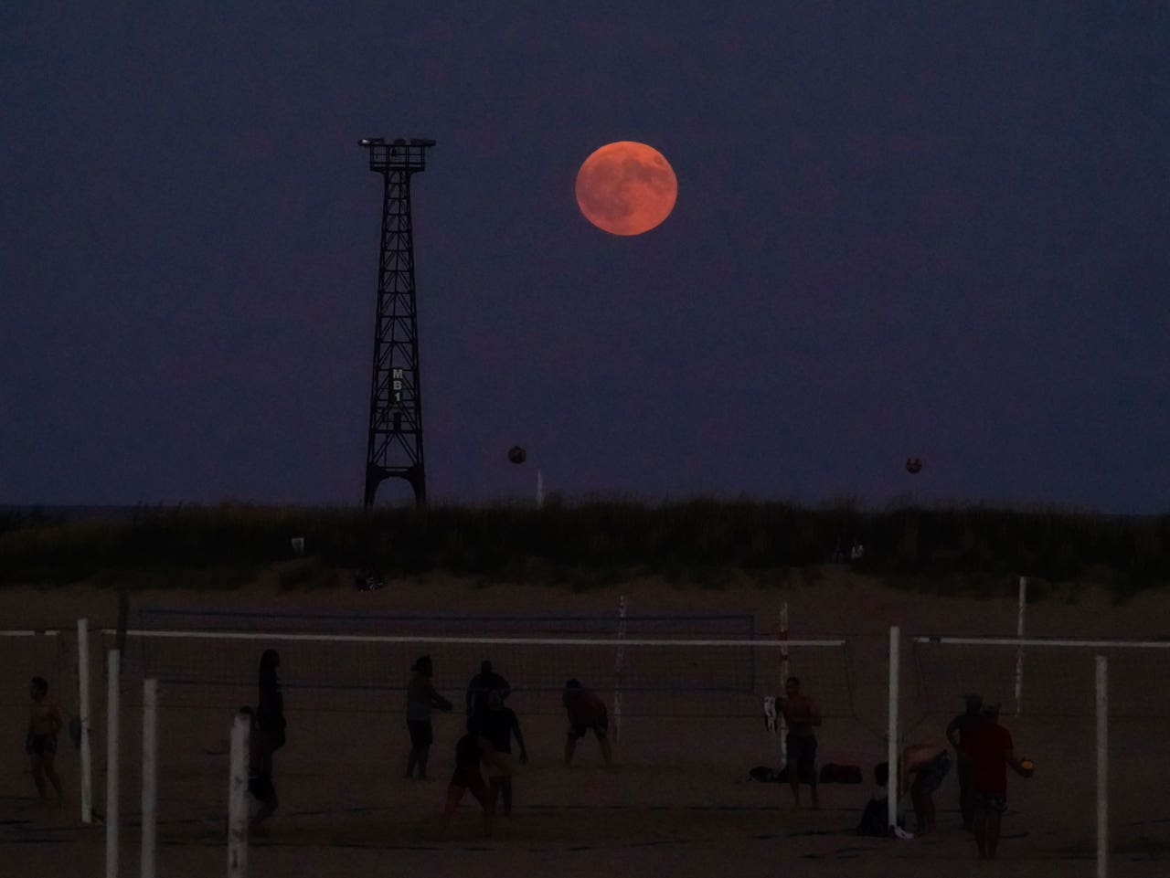 In pictures Skywatchers enjoy partial eclipse and supermoon Bury Times