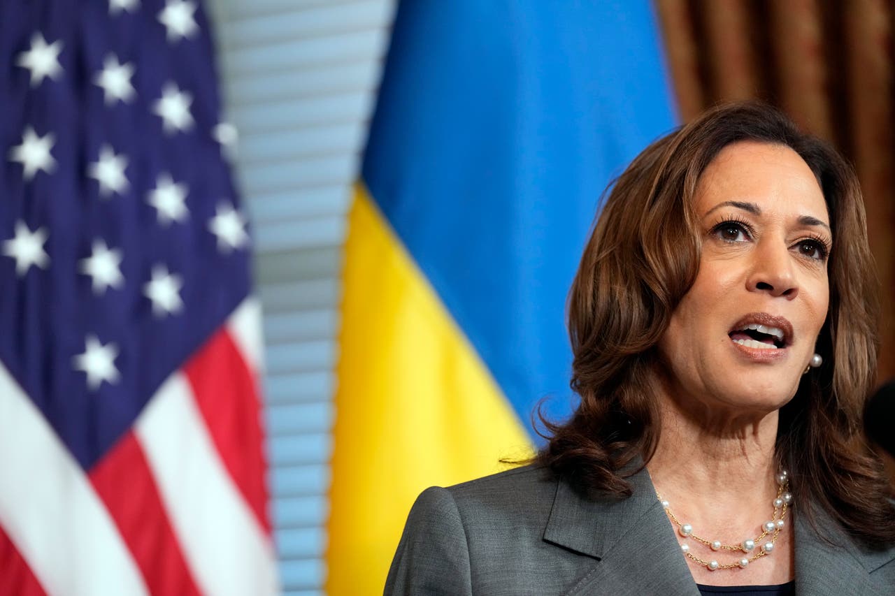 Harris blasts calls for Ukraine to cede territory to Russia during