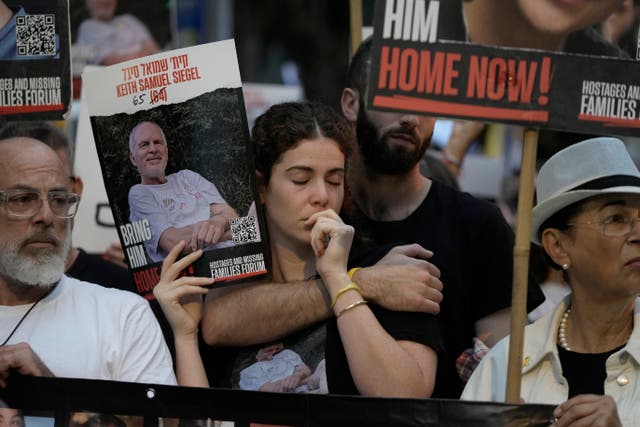 Protesters outside Prime Minister Benjamin Netanyahu’s house