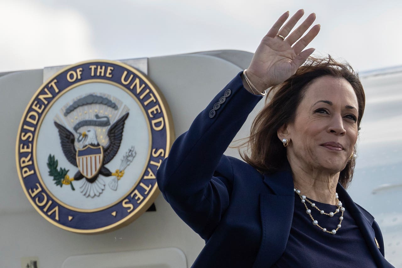 Trump and Harris keep campaigning after Hurricane Milton hits Florida