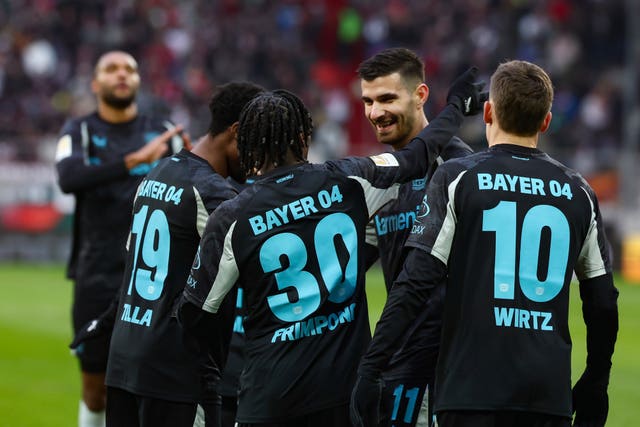 Leverkusen players celebrating