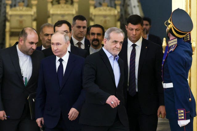 The two Presidents at the Kremlin in sharp suits