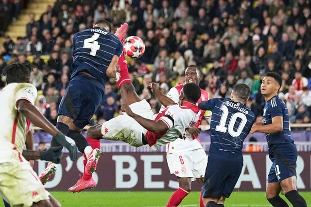 Denis Zakaria attempts an overhead kick in the box 