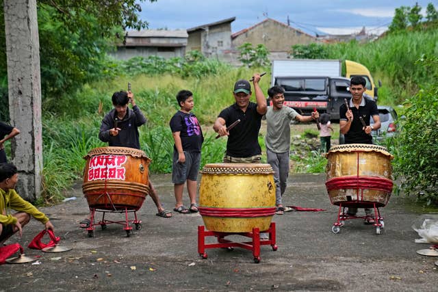 Indonesia New Year Dragon Dance Photo Gallery