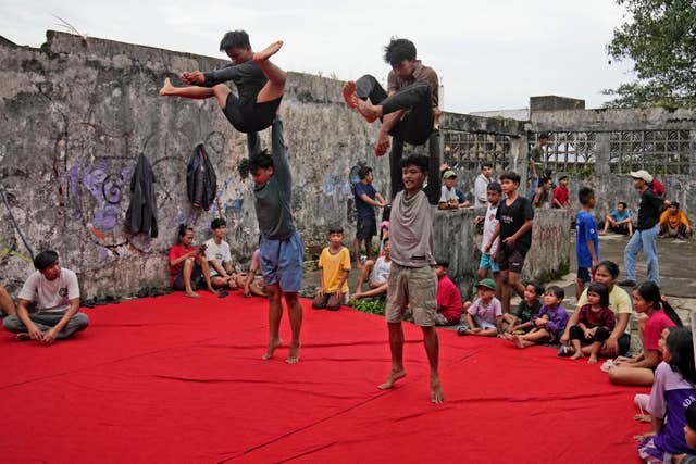 Indonesia New Year Dragon Dance Photo Gallery