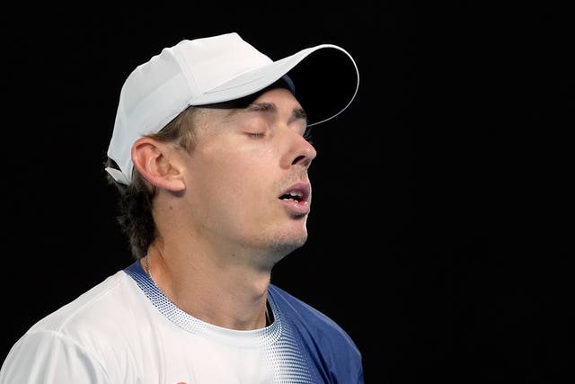 Alex De Minaur looks dejected 