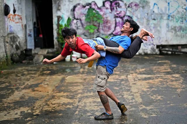 Indonesia New Year Dragon Dance Photo Gallery