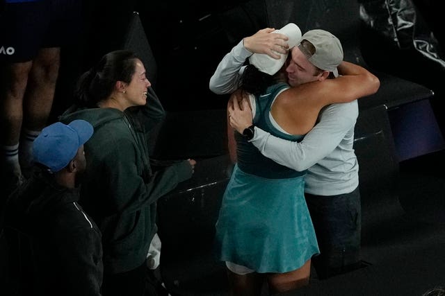 Madison Keys hugs coach and husband Bjorn Fratangelo 