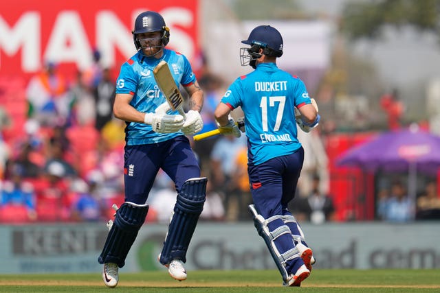 Phil Salt and Ben Duckett run between the wickets