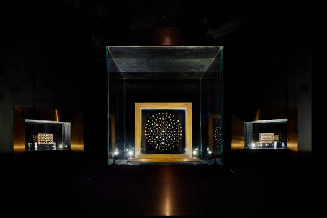 the Pirprahwa Gems of the Historical Buddha in a presentation case 