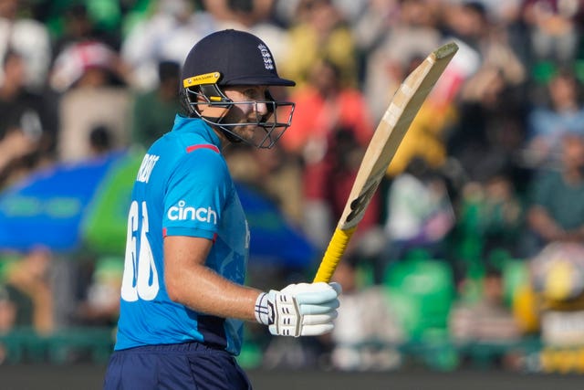 Joe Root celebrates his fifty against Australia