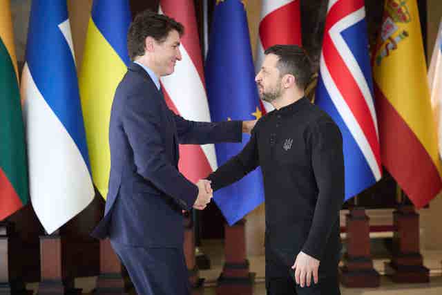 Volodymyr Zelensky greets Justin Trudeau in Kyiv 