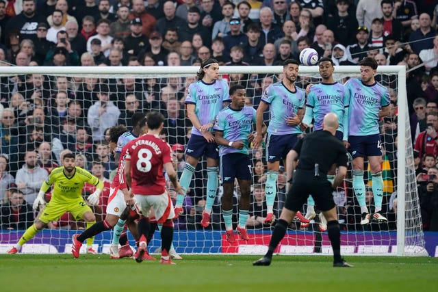 Manchester United's Bruno Fernandes curls his free-kick over the Arsenal wall