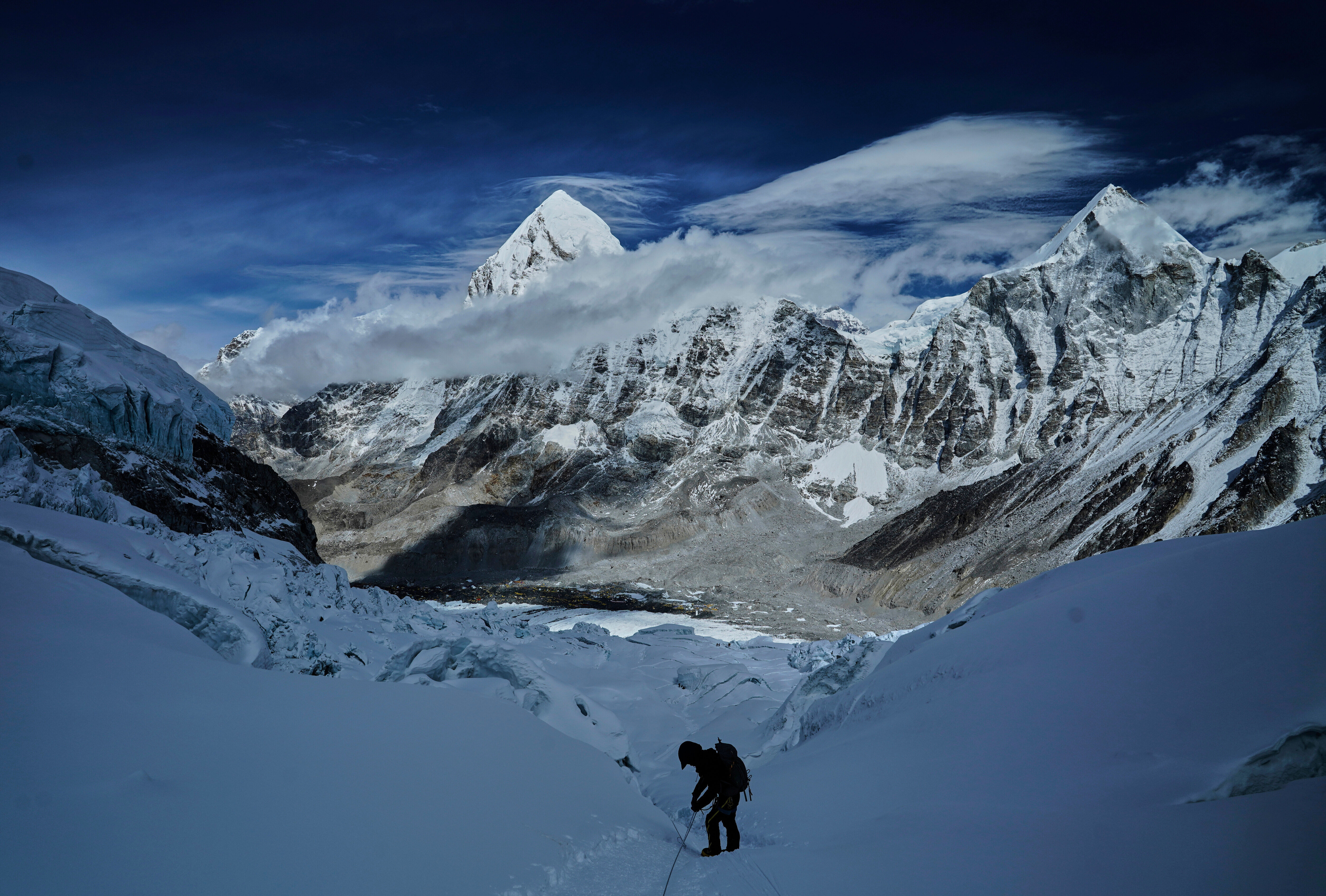 Mount Everest season opens late with climbers undeterred by huge
