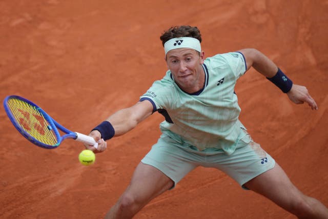 Norway’s Casper Ruud returns the ball to Spain’s Albert Ramos Vinola at the French Open
