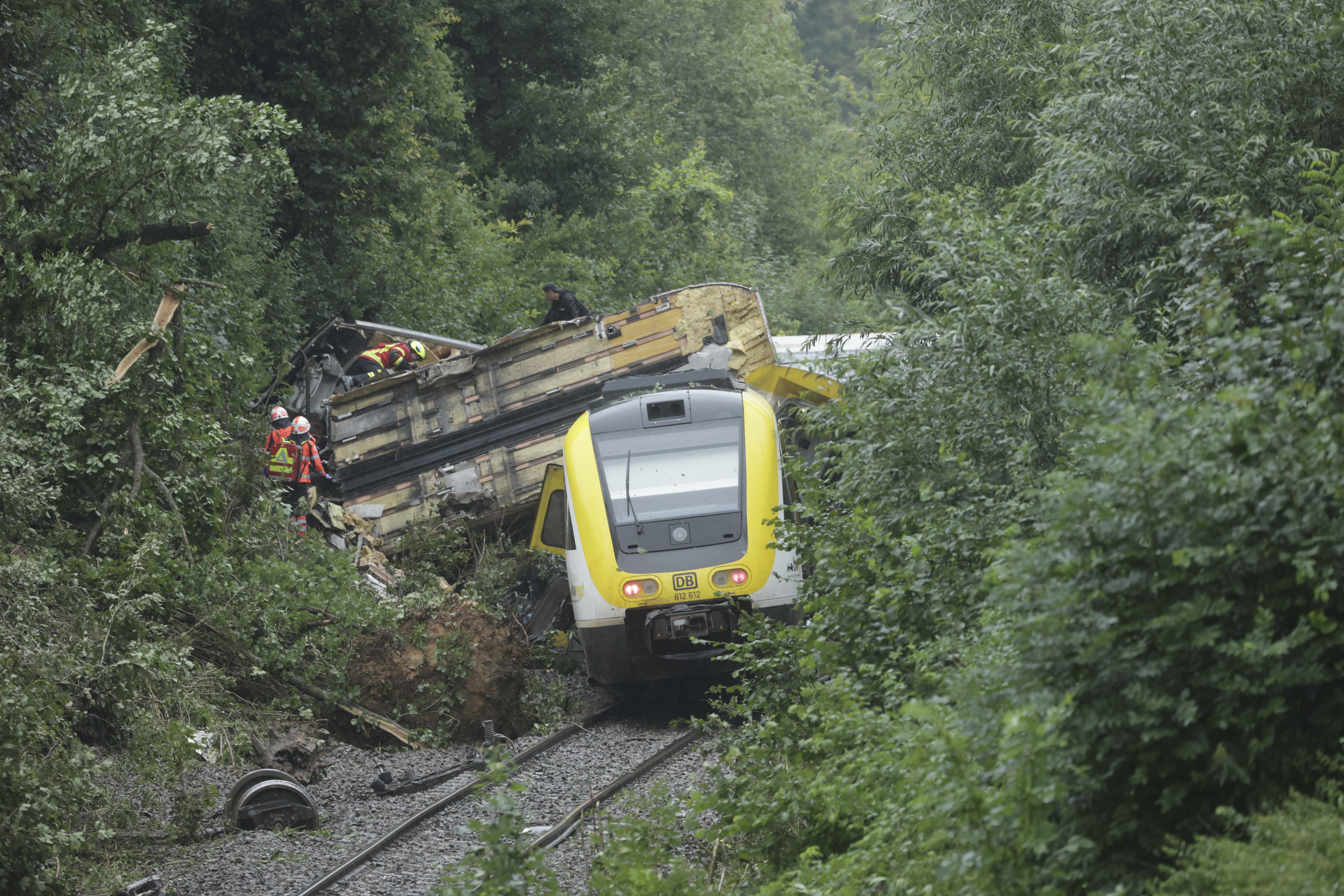 German train derailment caused - F060d6fedfe046c195669ed259776cd8
