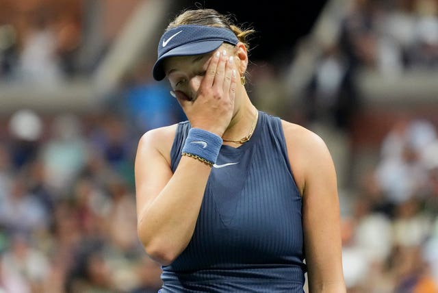 Amanda Anisimova looks disappointed