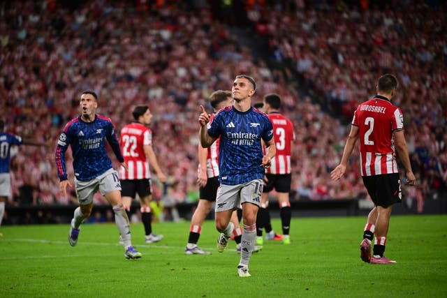 Leandro Trossard celebrates his goal