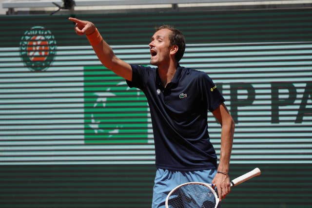 Daniil Medvedev shouts during his five-set loss 