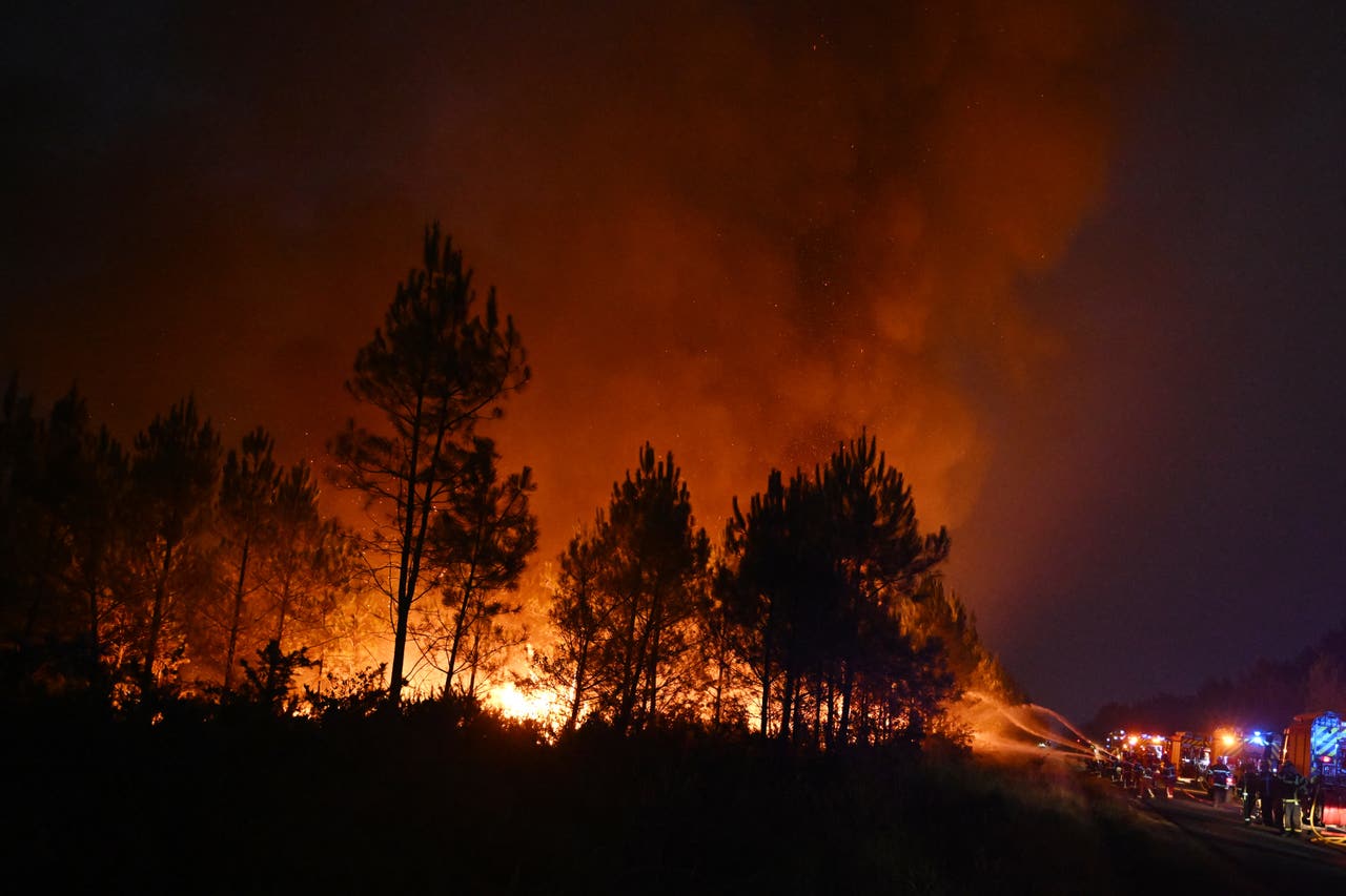 Heatwave threatens to intensify France’s mega-fire near Bordeaux ...