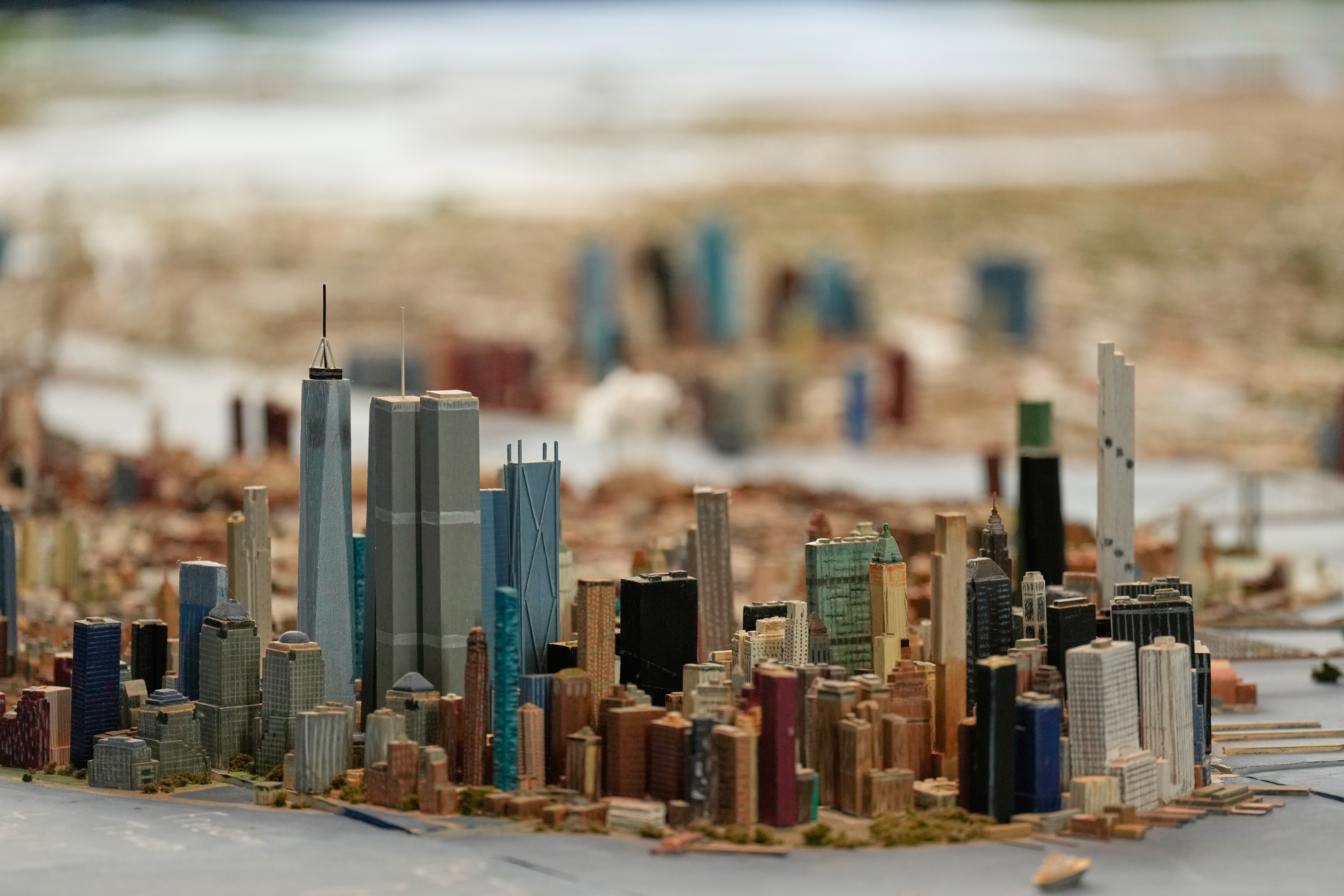 He built this city: Man spends decades on New York model with