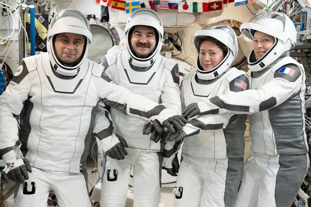 Space-Crew Return