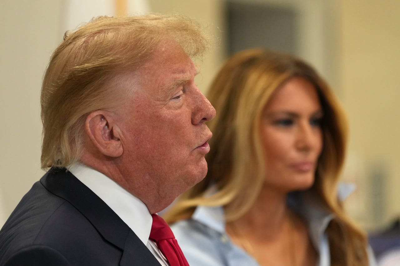 Donald Trump casts midterm ballot early in Florida | Chard & Ilminster News