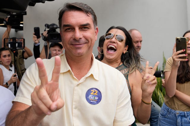 Brazil’s presidential runoff between Lula and Flávio Bolsonaro, in photos